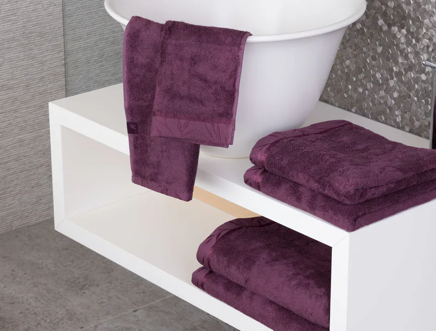 Ručník Luna švestková